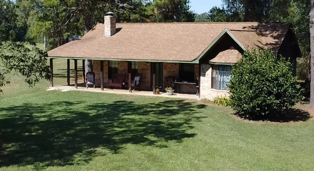 695 County Road 2309 Cleveland, TX 77327