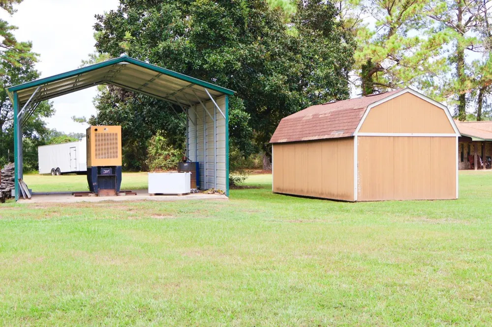 695 County Road 2309 Cleveland, TX 77327