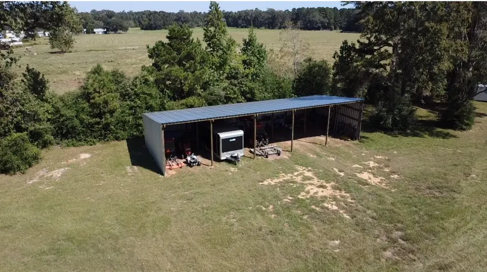 695 County Road 2309 Cleveland, TX 77327