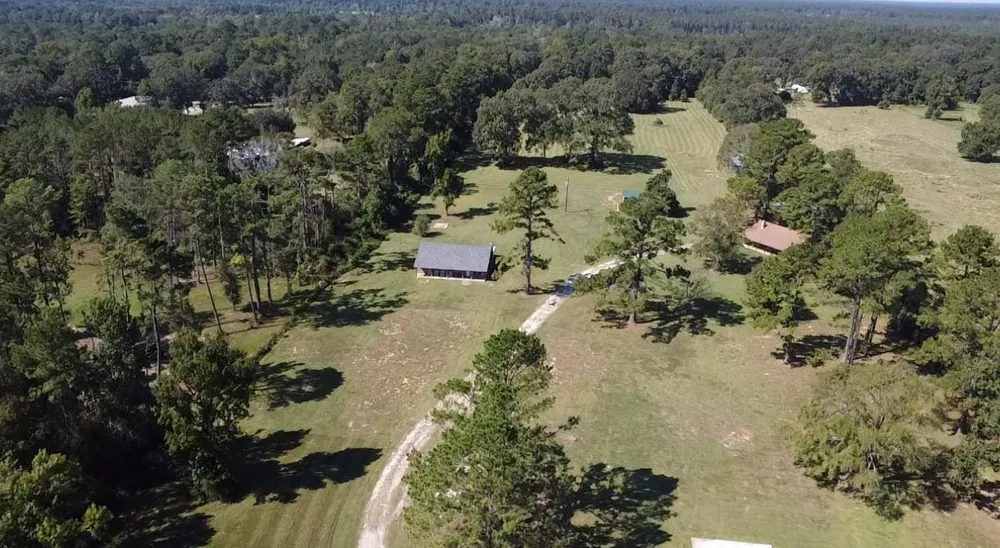 695 County Road 2309 Cleveland, TX 77327
