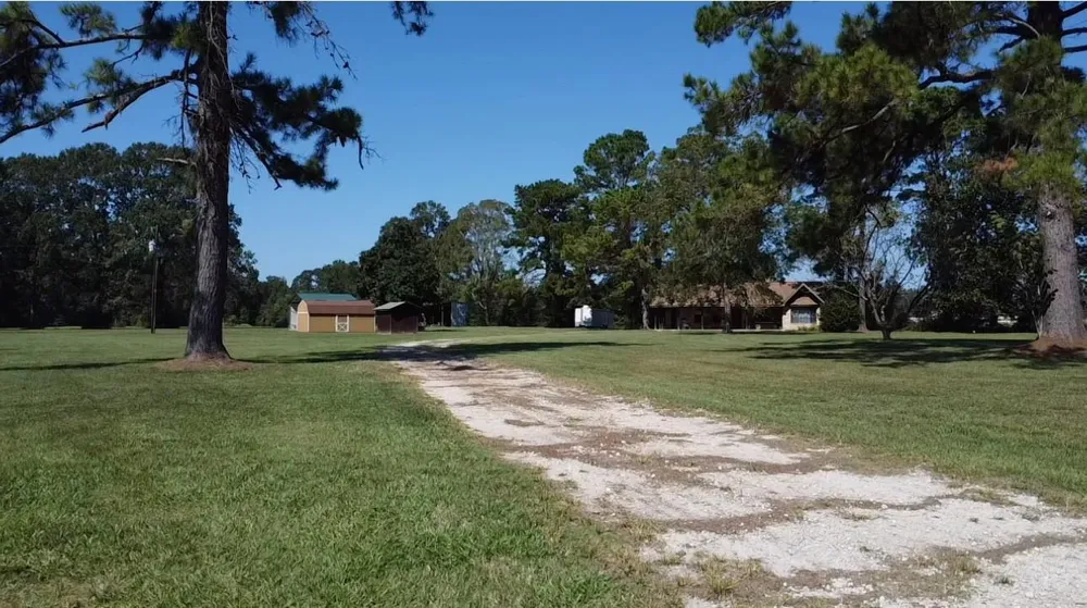695 County Road 2309 Cleveland, TX 77327