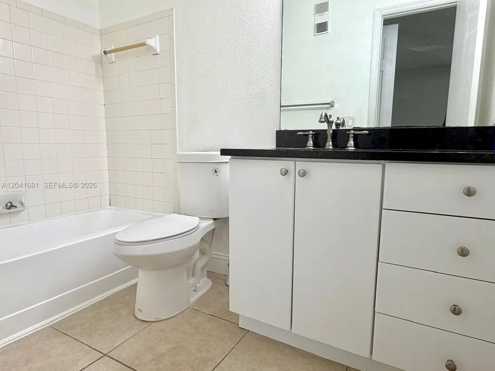 3330 Pinewalk Dr N #1621 Margate, FL 33063