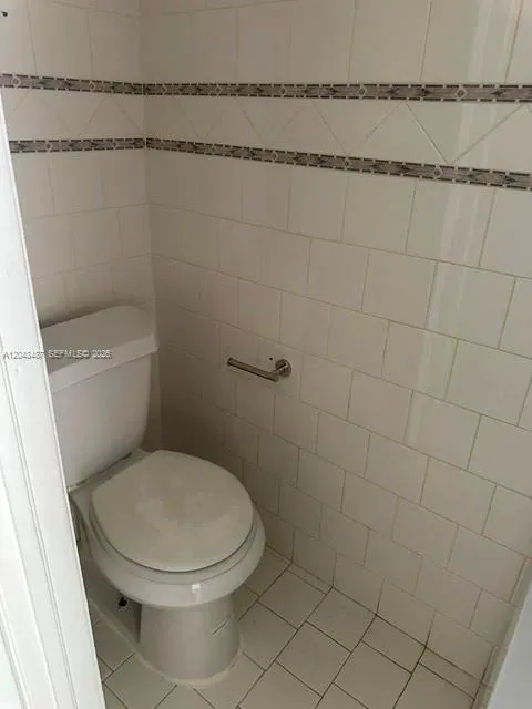 1819 SW 107th Ave #1904 Miami, FL 33165