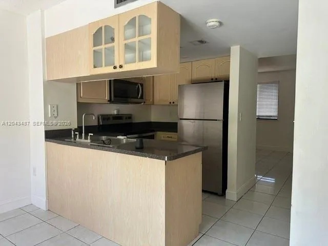 1819 SW 107th Ave #1904 Miami, FL 33165