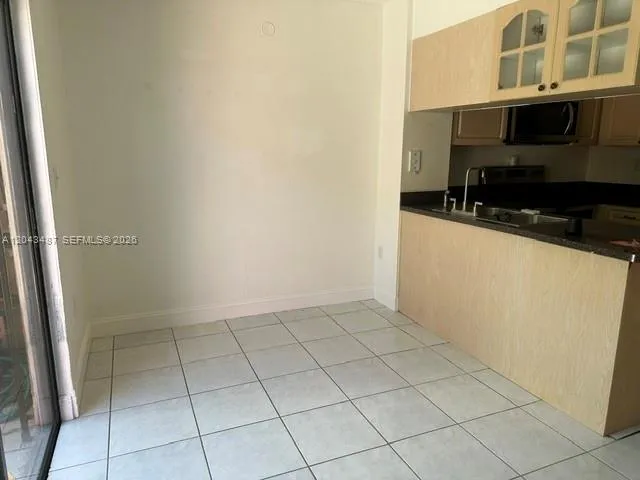 1819 SW 107th Ave #1904 Miami, FL 33165