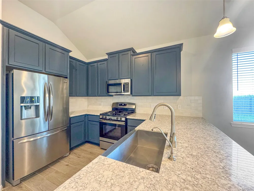 1707 Prairie Ridge Court Angleton, TX 77515