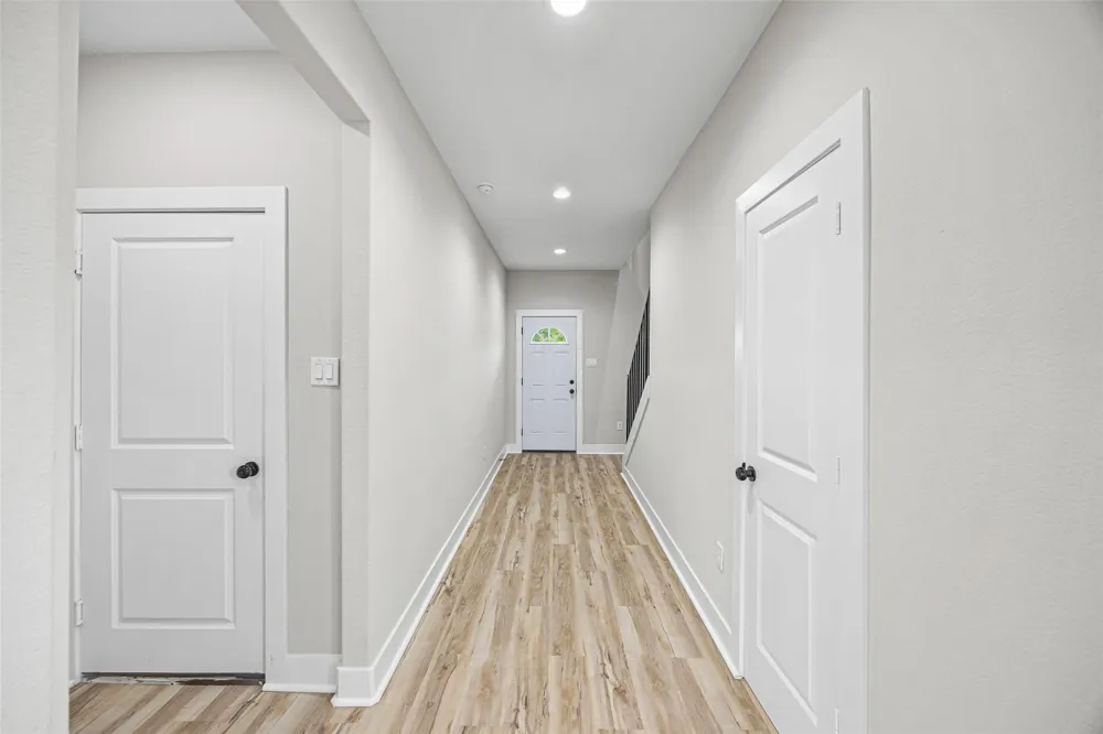 8203 Gladstone Street Houston, TX 77051