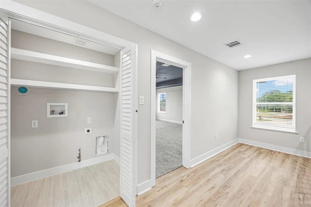 8203 Gladstone Street Houston, TX 77051