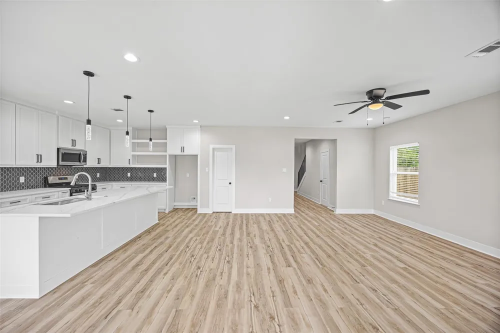8203 Gladstone Street Houston, TX 77051
