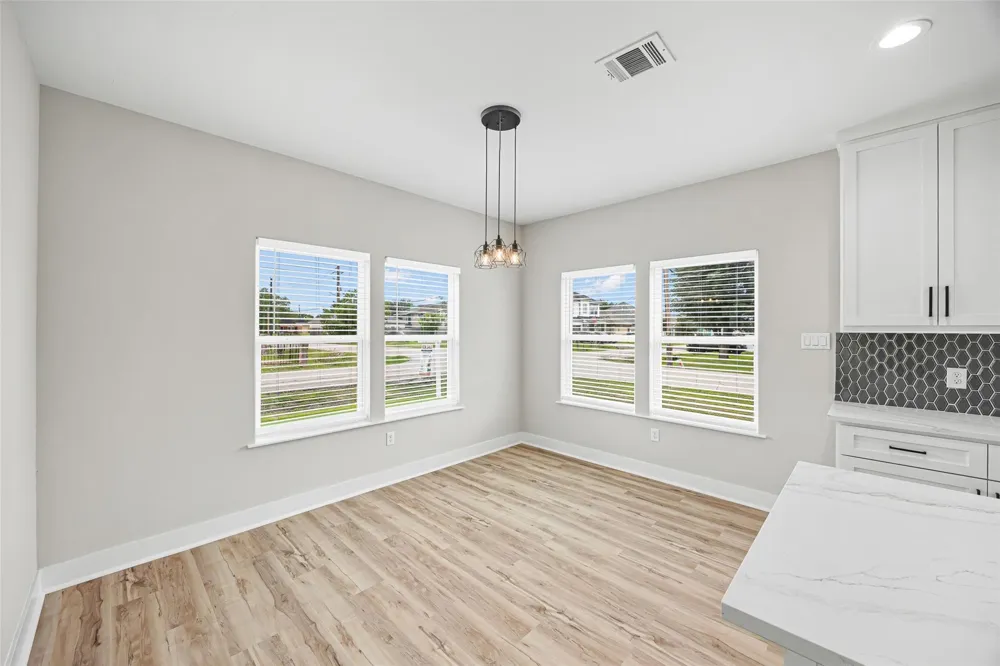 8203 Gladstone Street Houston, TX 77051