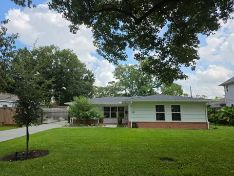 312 W 31st Street