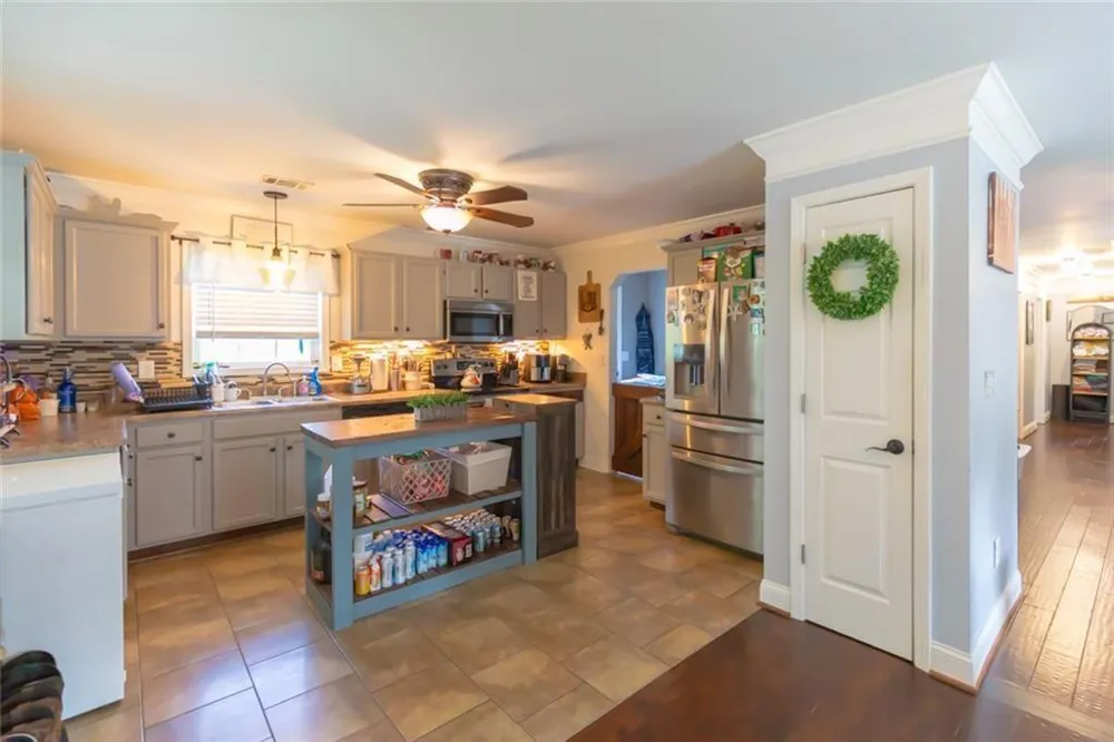 3789 Collard Valley Road Cedartown, GA 30125