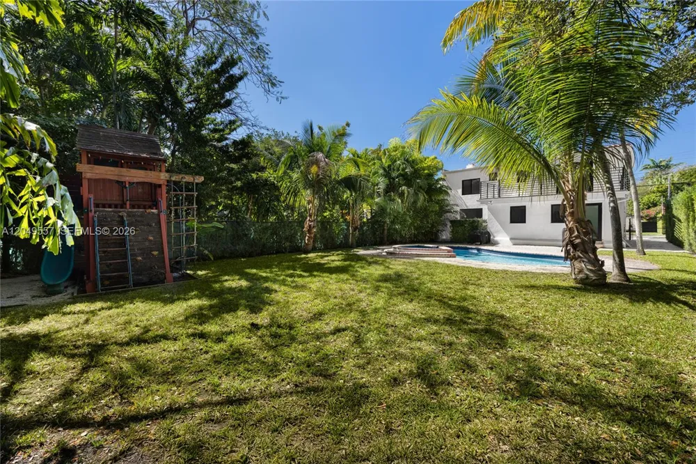 7111 SW 63rd Ave South Miami, FL 33143