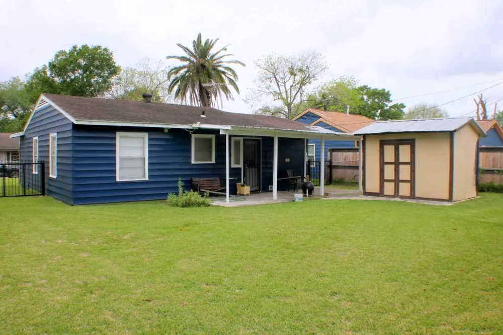 3827 Landa Lane Houston, TX 77023