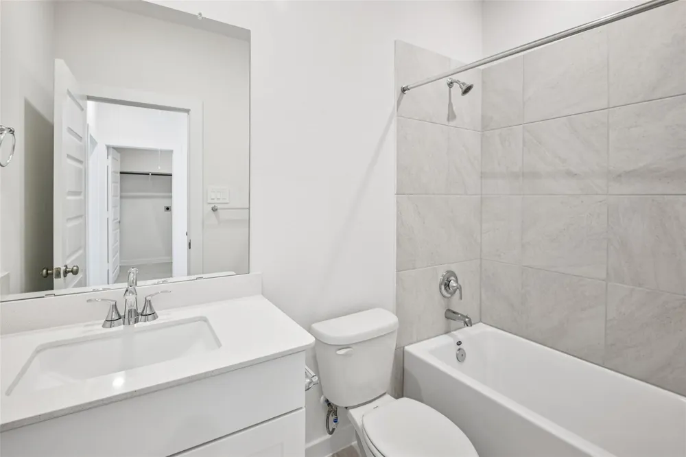 2160 Blue Heron Drive Kemah, TX 77565