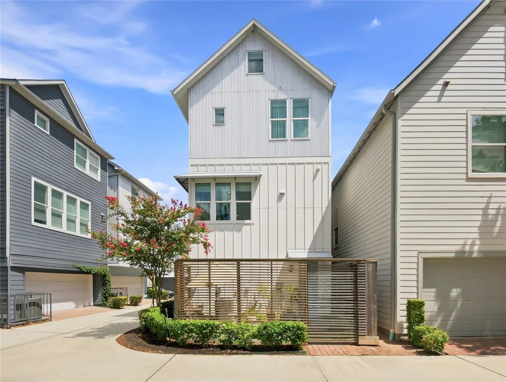 8653 Green Kolbe Lane Houston, TX 77080