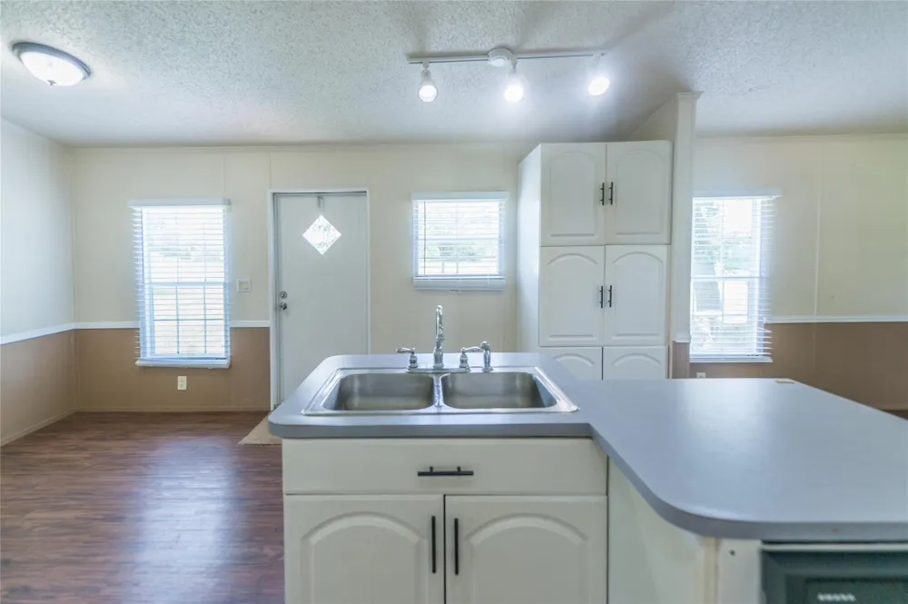 2592 County Road 152 Bedias, TX 77831