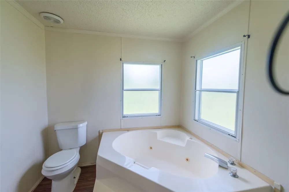 2592 County Road 152 Bedias, TX 77831