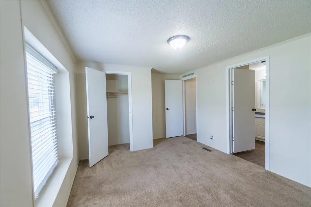 2592 County Road 152 Bedias, TX 77831