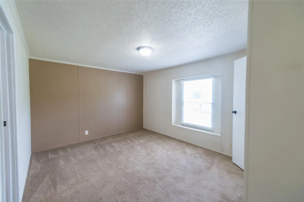 2592 County Road 152 Bedias, TX 77831
