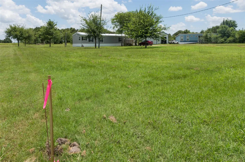 2592 County Road 152 Bedias, TX 77831