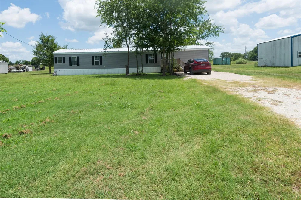 2592 County Road 152 Bedias, TX 77831