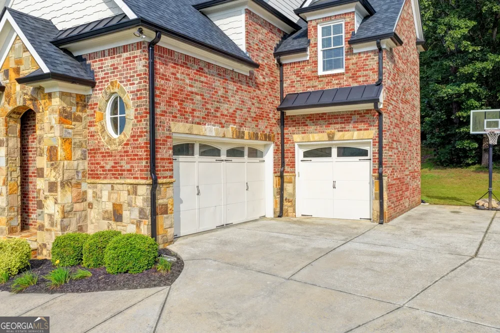 1349 Woodtrace LN Auburn, GA 30011