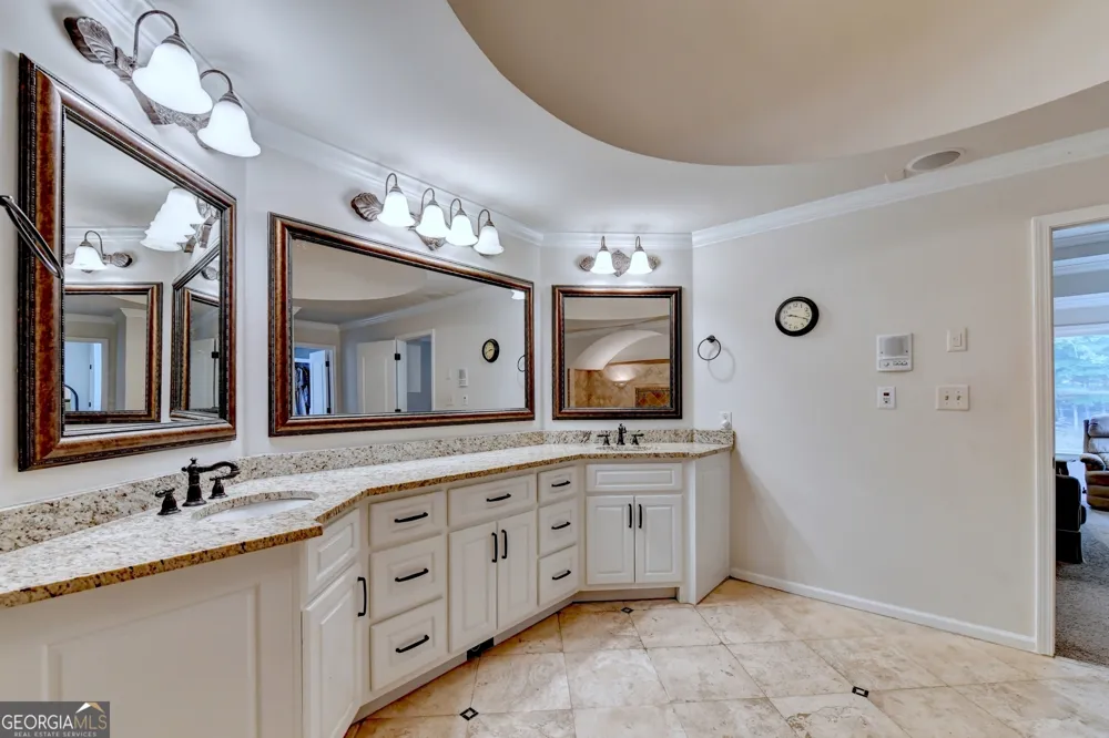 1349 Woodtrace LN Auburn, GA 30011