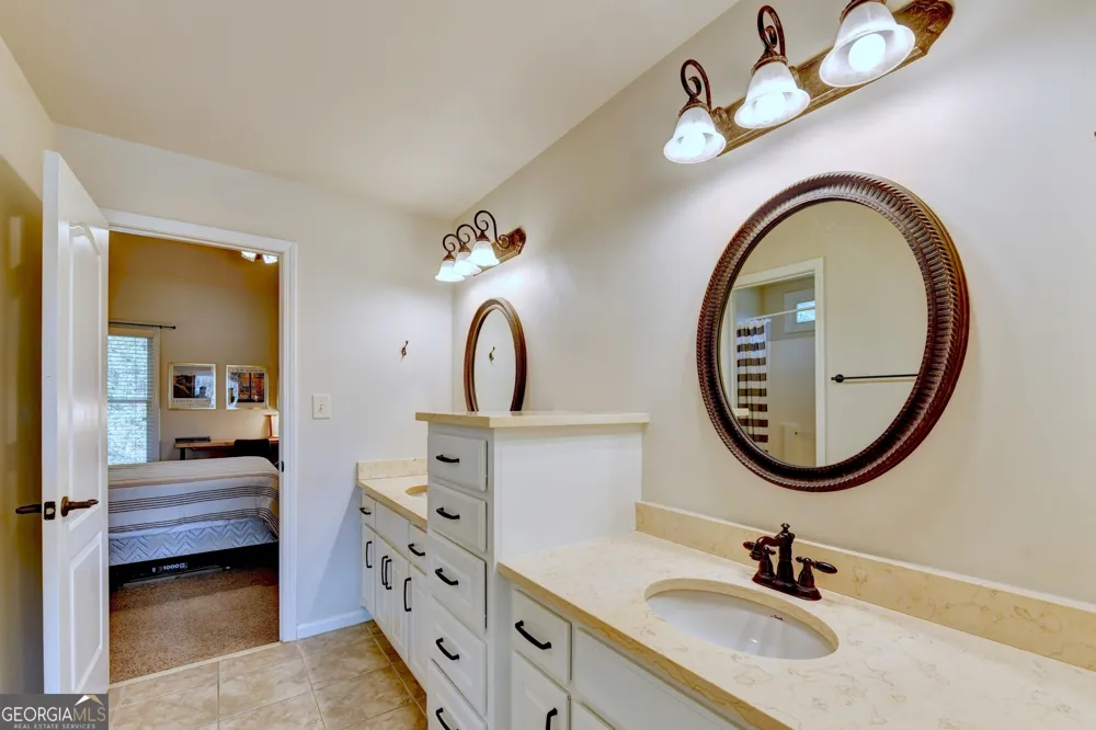 1349 Woodtrace LN Auburn, GA 30011