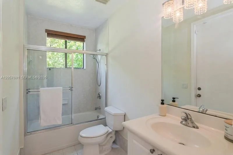 18704 SW 76th Ct Cutler Bay, FL 33157