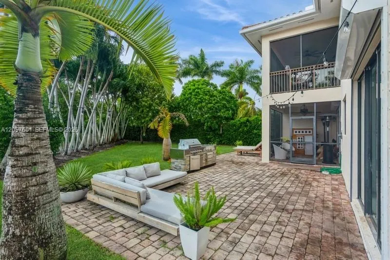 18704 SW 76th Ct Cutler Bay, FL 33157