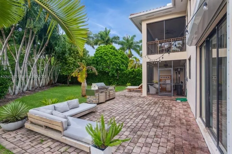 18704 SW 76th Ct Cutler Bay, FL 33157