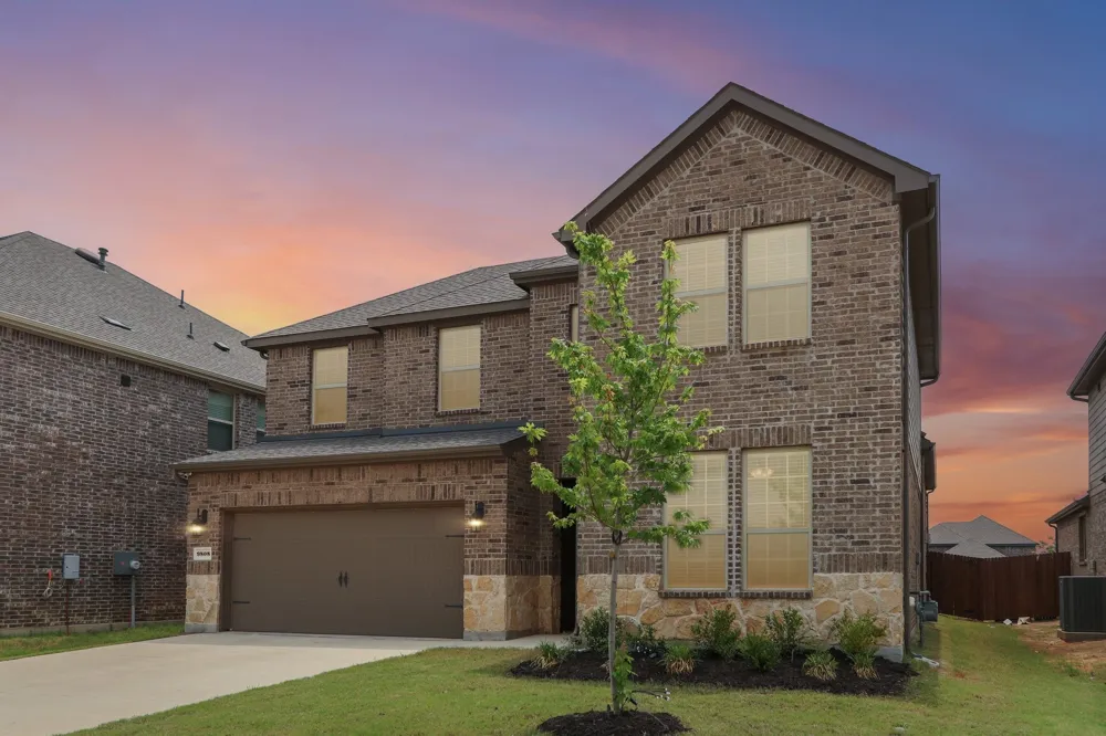 9808 Fall Brook Drive Aubrey, TX 76227