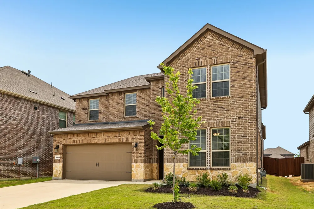 9808 Fall Brook Drive Aubrey, TX 76227