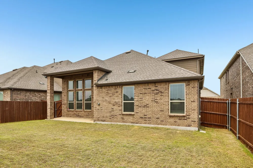 9808 Fall Brook Drive Aubrey, TX 76227