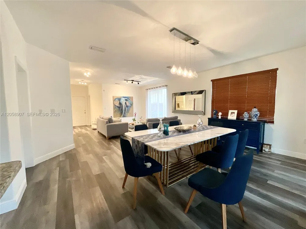 11320 NW 43rd Ter Doral, FL 33178
