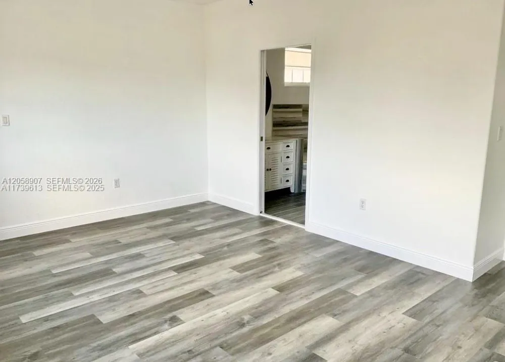 11320 NW 43rd Ter Doral, FL 33178