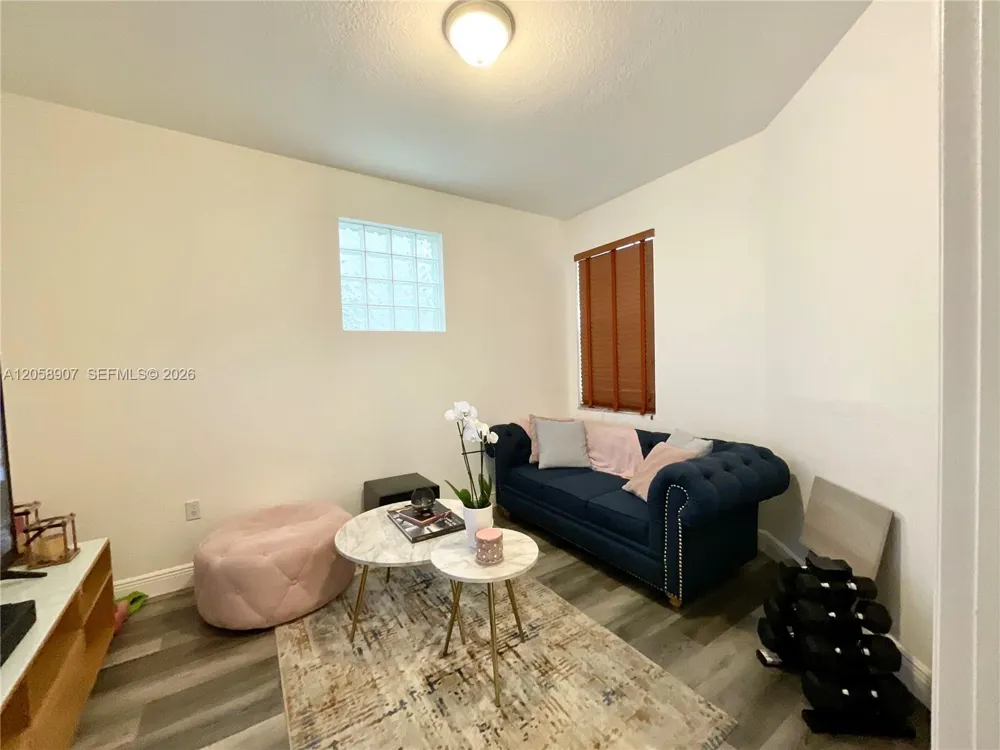 11320 NW 43rd Ter Doral, FL 33178