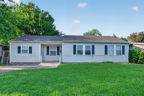 4909 Holloway Drive