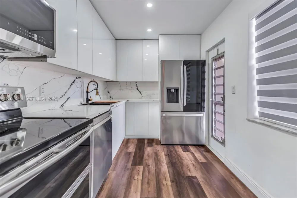3990 NW 42nd Ave #403 Lauderdale Lakes, FL 33319