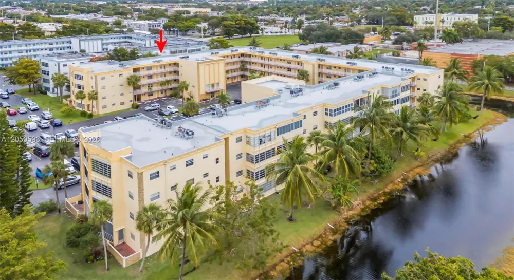 3990 NW 42nd Ave #403 Lauderdale Lakes, FL 33319