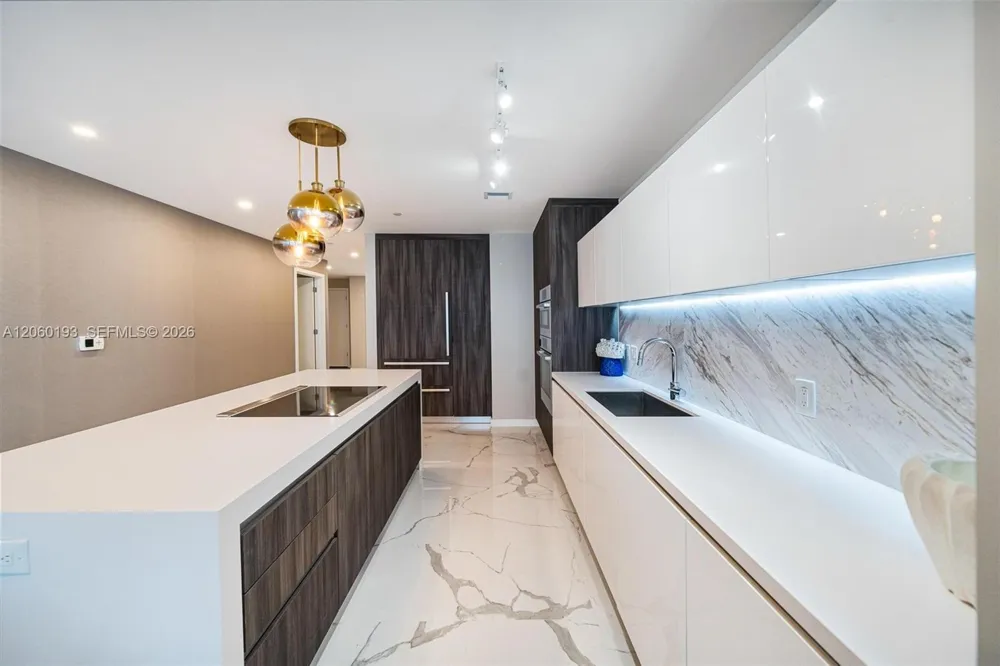 851 NE 1st Ave #2911 Miami, FL 33132