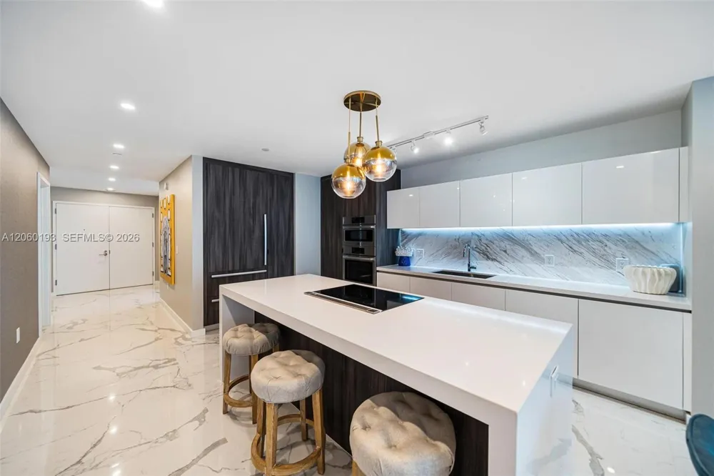 851 NE 1st Ave #2911 Miami, FL 33132