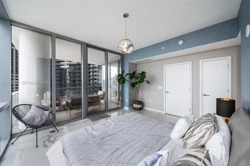 851 NE 1st Ave #2911 Miami, FL 33132