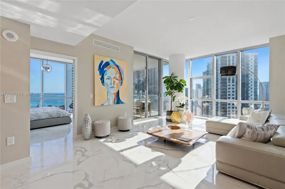 851 NE 1st Ave #2911 Miami, FL 33132