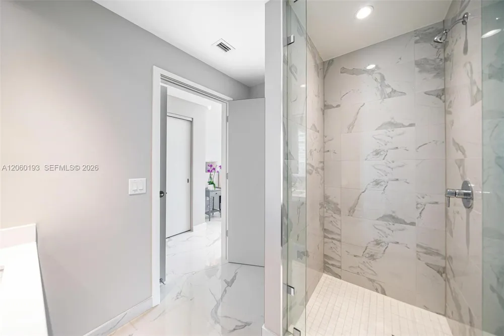 851 NE 1st Ave #2911 Miami, FL 33132