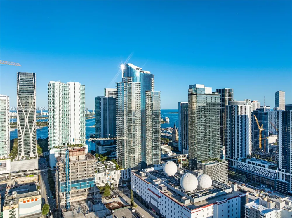 851 NE 1st Ave #2911 Miami, FL 33132