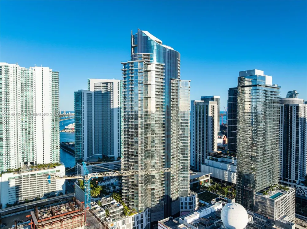 851 NE 1st Ave #2911 Miami, FL 33132