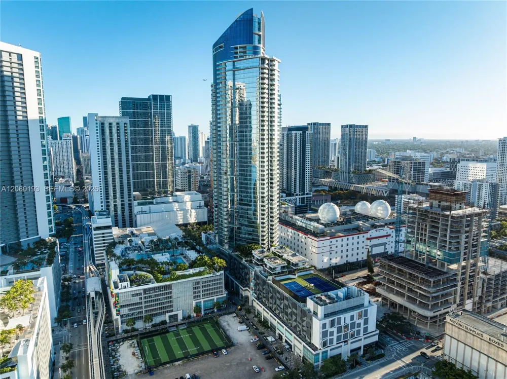 851 NE 1st Ave #2911 Miami, FL 33132