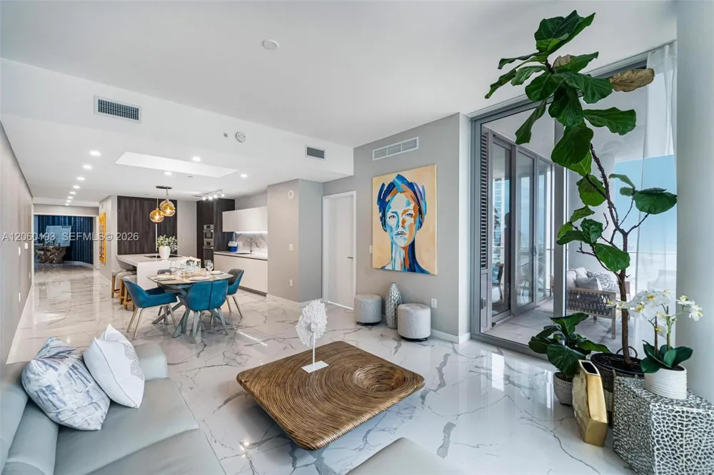 851 NE 1st Ave #2911 Miami, FL 33132